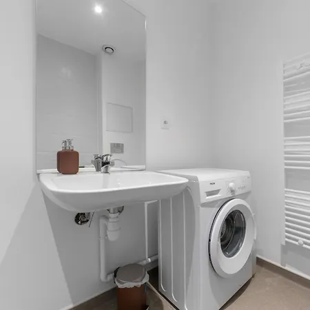 Residence Leon Blum - Appartements Design Avec Parking Prive 公寓 *