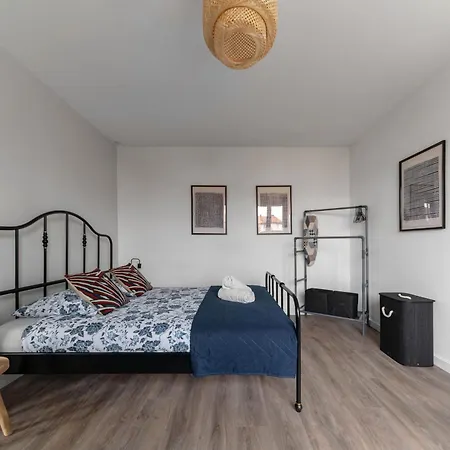 Residence Leon Blum - Appartements Design Avec Parking Prive Apartman *