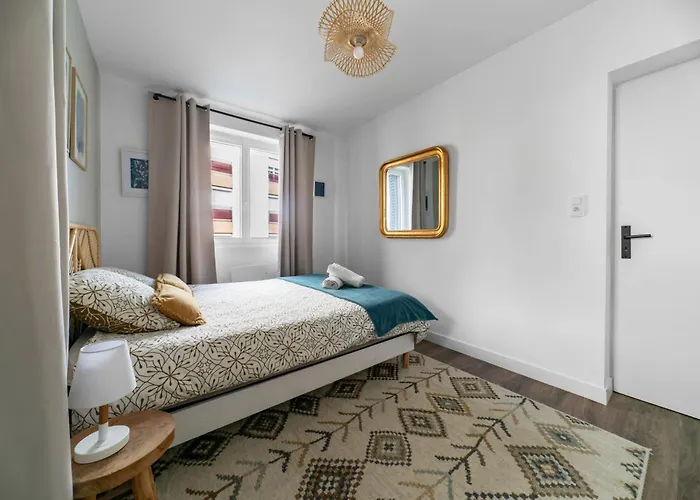 Leon Blum - Design - Parking Apartment *