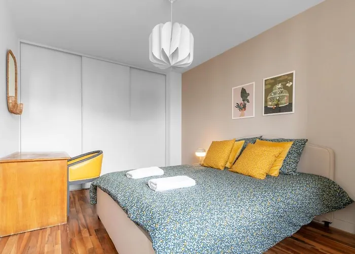 Leon Blum - Design - Parking Apartment *