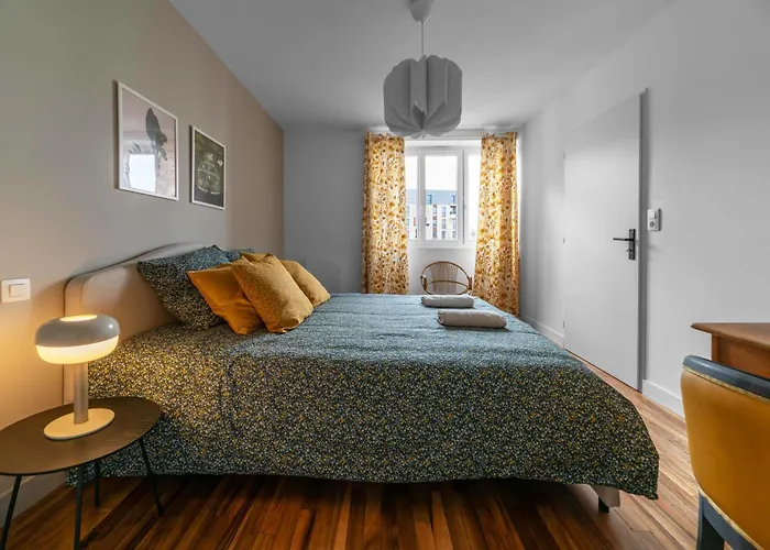 Leon Blum - Design - Parking Apartment Clermont-Ferrand